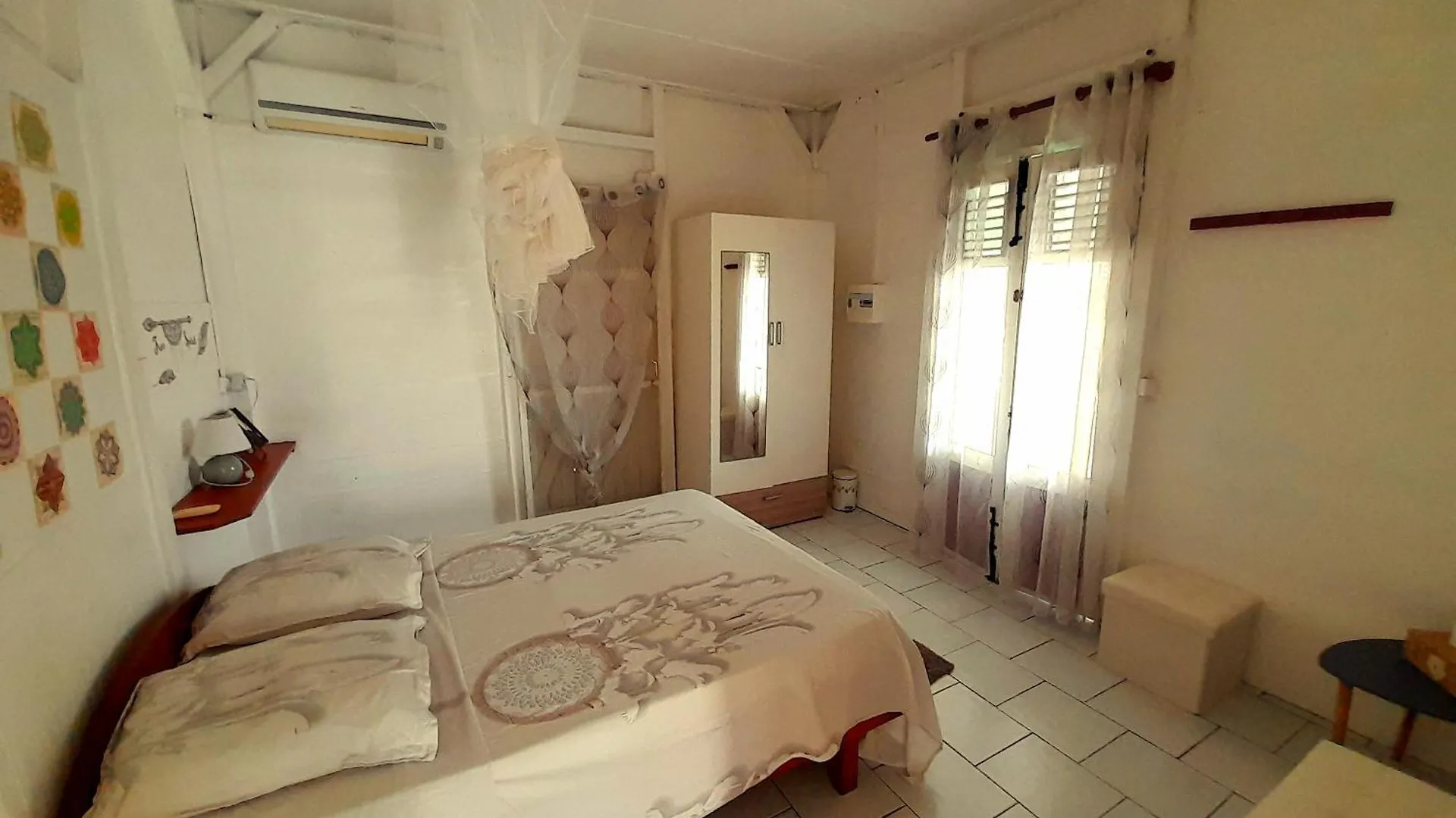 Ferienwohnung La Kaz A Yoga Port-Louis Guadeloupe